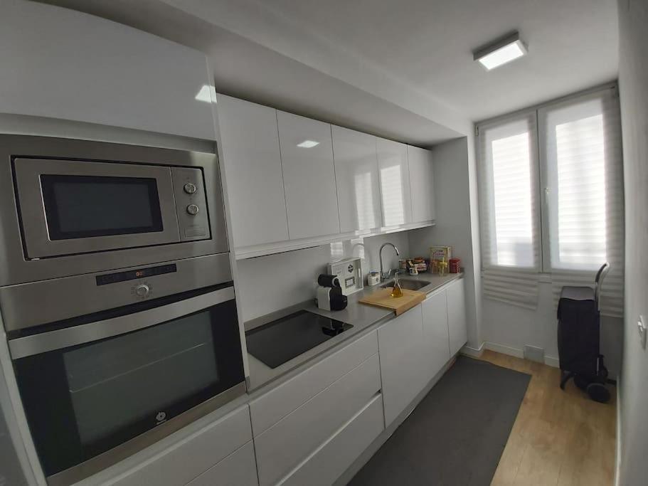Luminoso Apartamento En El Centro, Con Mucho Arte Севилья Экстерьер фото