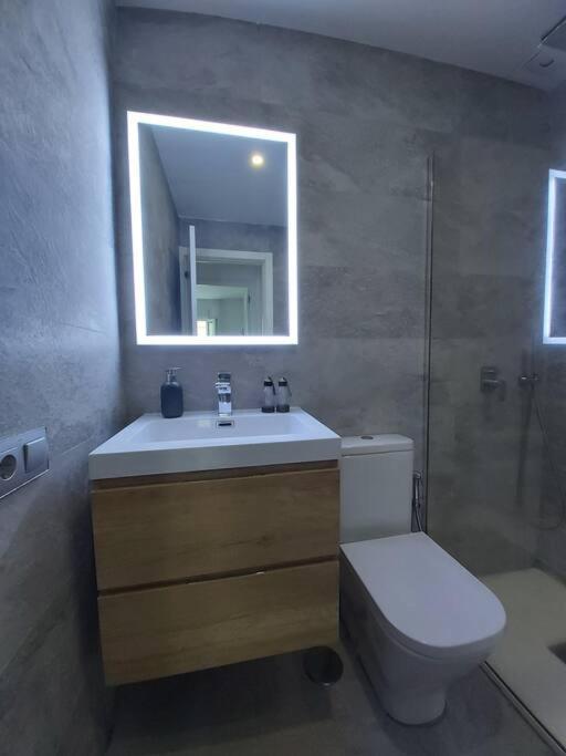 Luminoso Apartamento En El Centro, Con Mucho Arte Севилья Экстерьер фото